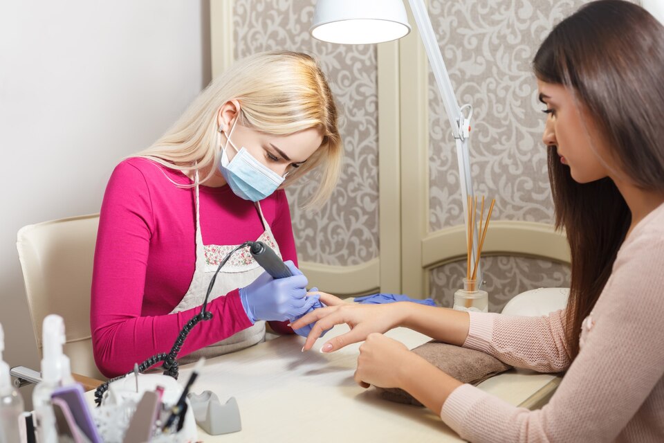 Günyüzü Manikürcü